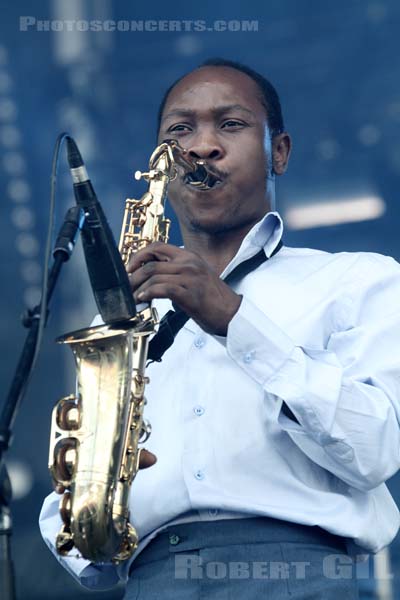 SEUN KUTI - 2011-06-25 - PARIS - Hippodrome de Longchamp - 